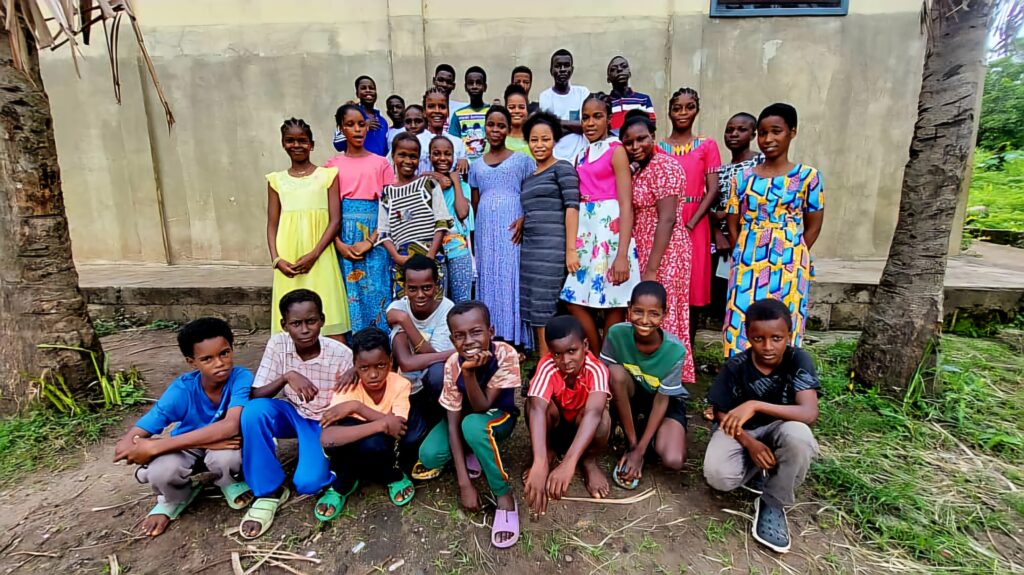Reddekopp Ministries boarding students